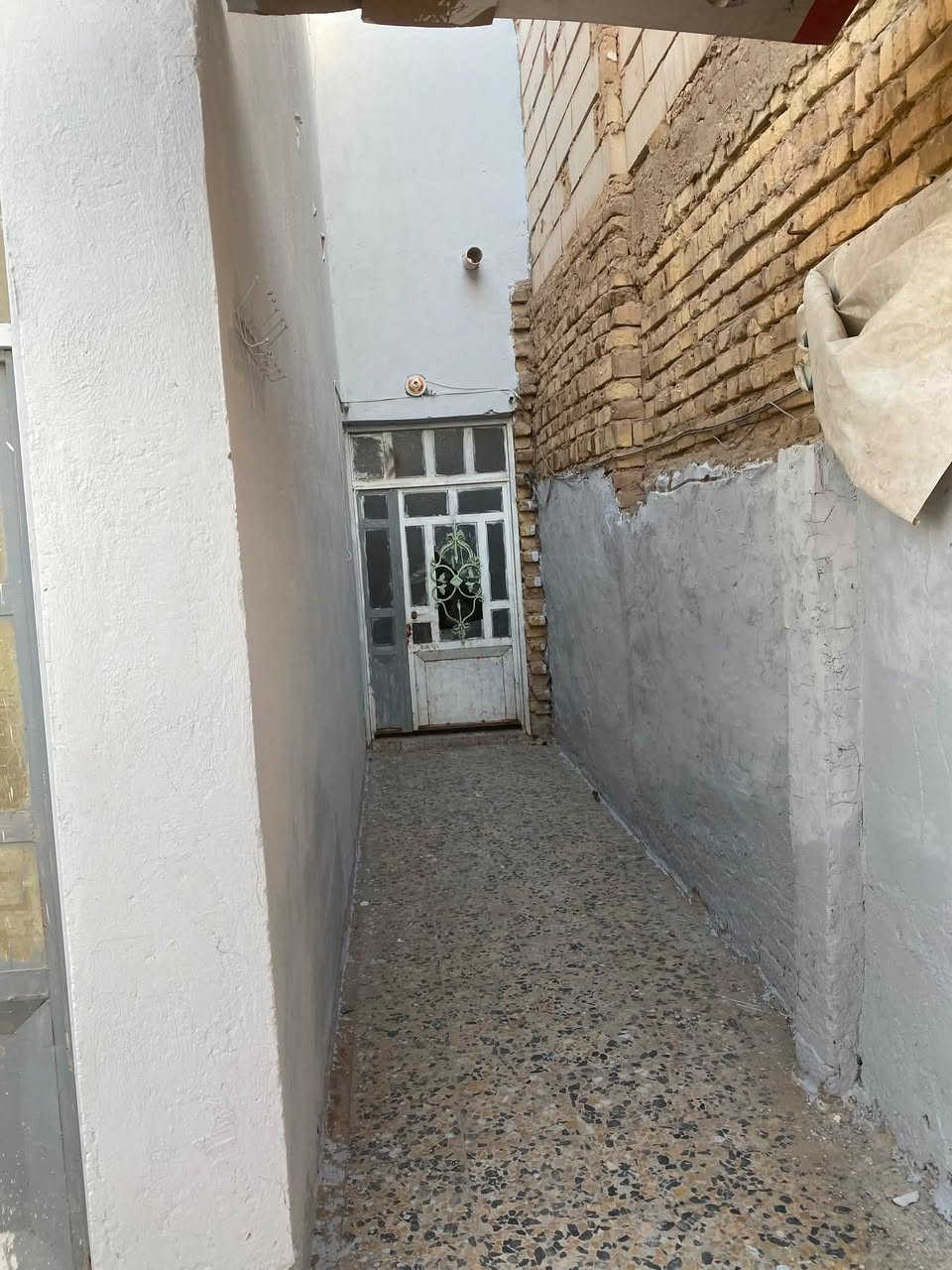 بيت لل اجار بشارع مزرعت سيد علي
مساحه 100 اجاره250الف

ماء و كهرباء عليه بيه خط مولده و تانكي  

رقم تلفون ***********
