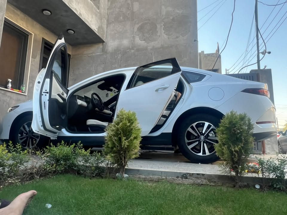 فول الفول ام 13 كامره اوتو بارك  

كفاله عامه     

 الداخل ابيض
عداد  كليومتر /24الف كيلو متر

عنوان / بغداد الدوره

السعر22 مليون 

مقعد سايق كهرباء   

سلايت 

اوتو بارك طبكة ذاتيه من دون تحكم السايق
رادار امامي + رادار جانبي + رادار خلفيً

نقط عمياء بمرايه جانبيه + مري شفط + اشاير مري +اناره تحت مرايه 
هـ ***********
