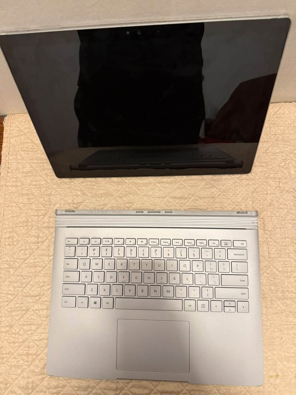 Surface Book • i5-6300U • 8GB رام
