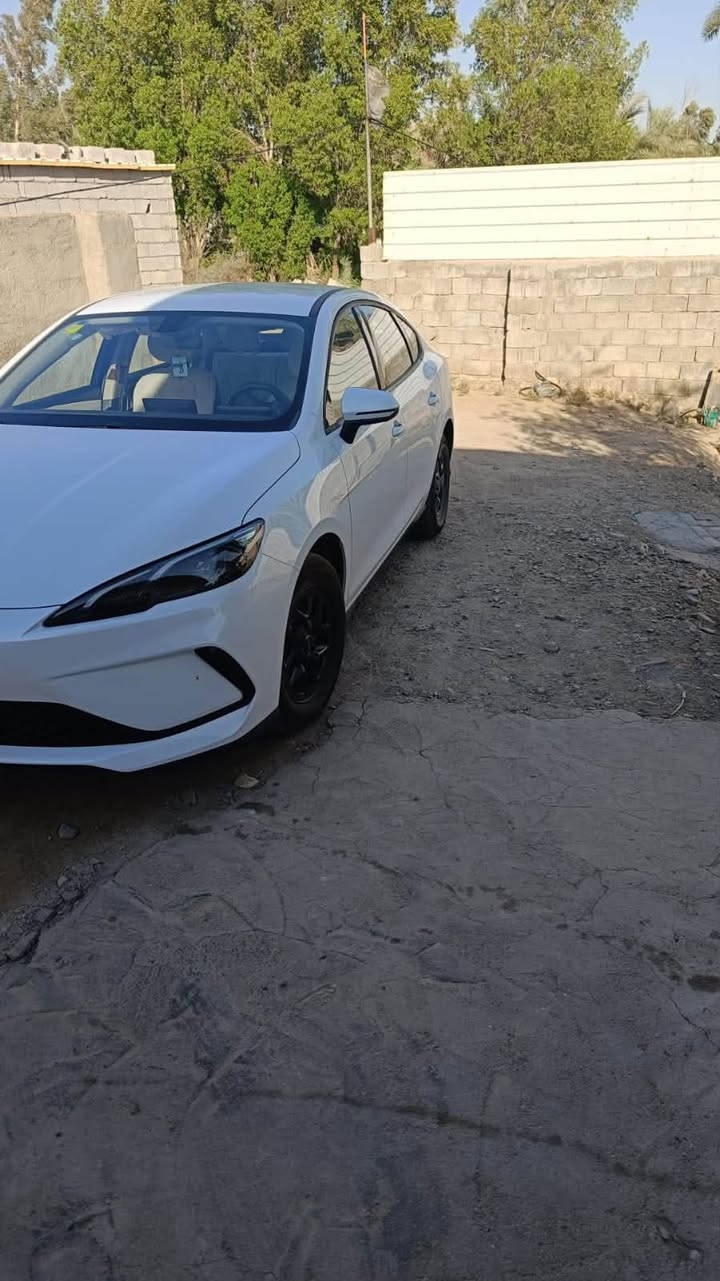 سيل ٥ مرقم بغداد بسمي كفاله من كلشي 
ماشيه ٢٨   *********** 
سعرها ٢٠٥٠٠ قفل مكان بسمايه
