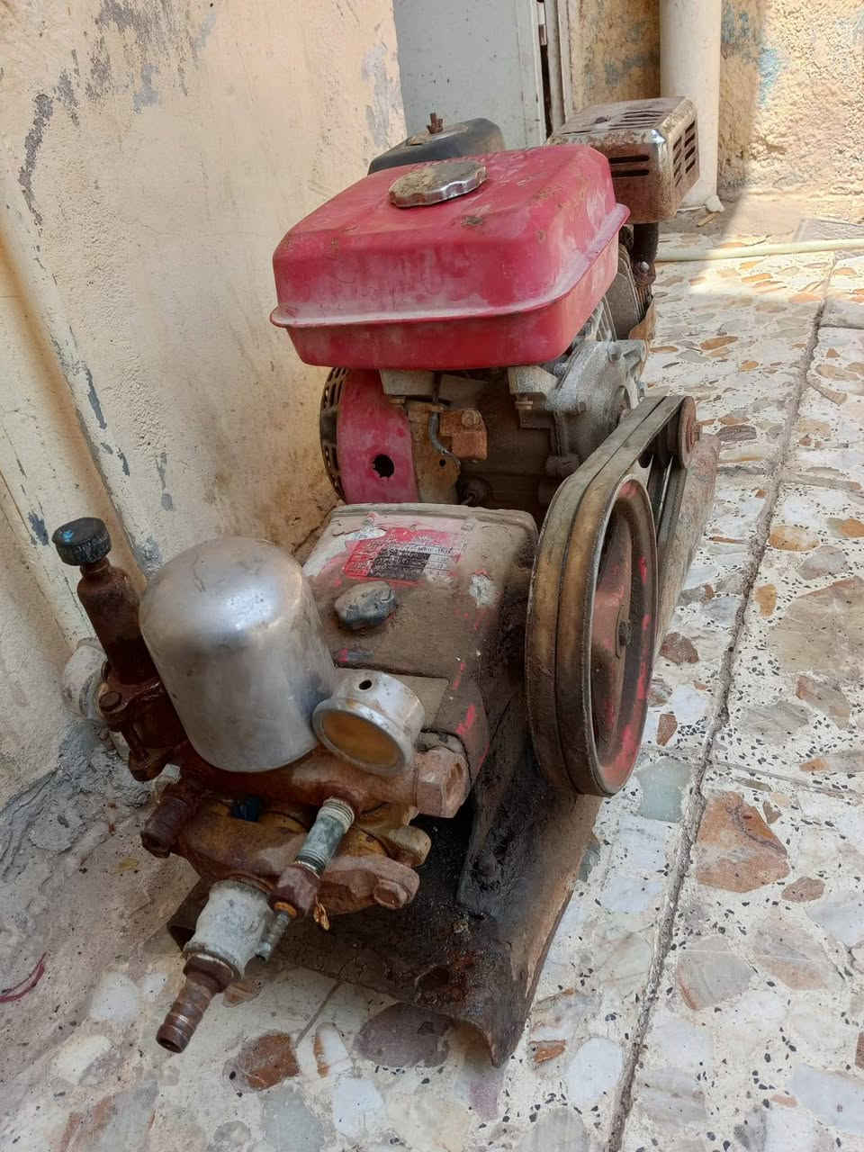 للبيع مكينه غسل بانزين شغاله
سعرهة 50 بيهة مجال بسيط
 شغاله تحتاج صوندات فقط

***********
بغداد مدينه الصدر منطقه حي الرحمه قرب الشماعيه
