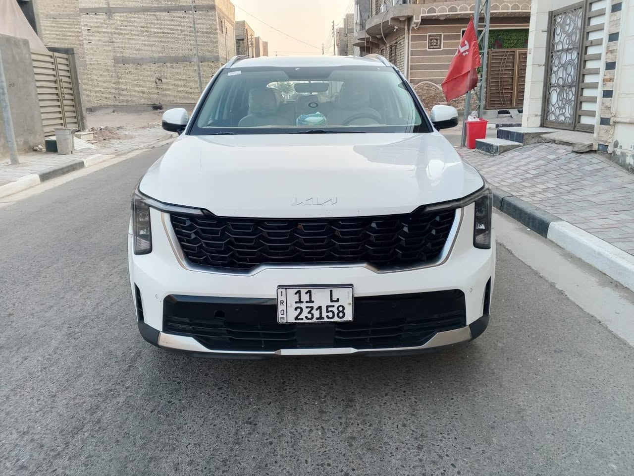 سلام عليكم سيارة للبيع نوع  سورنتو موديل 2024 خليجي حجم المكينة 4 سلندر   سبع راكب فول مواصفات  شاشه كبيره كشن تحكم ستيرن حساسات  تلث قطع تبريد ماشيه 94 كهربائي الجنطه كهربائيا تشغيل عن بعد رقم بغداد انكليزي بسمنه السعر 215 العنوان كربلاء رقم الهاتف  ***********
