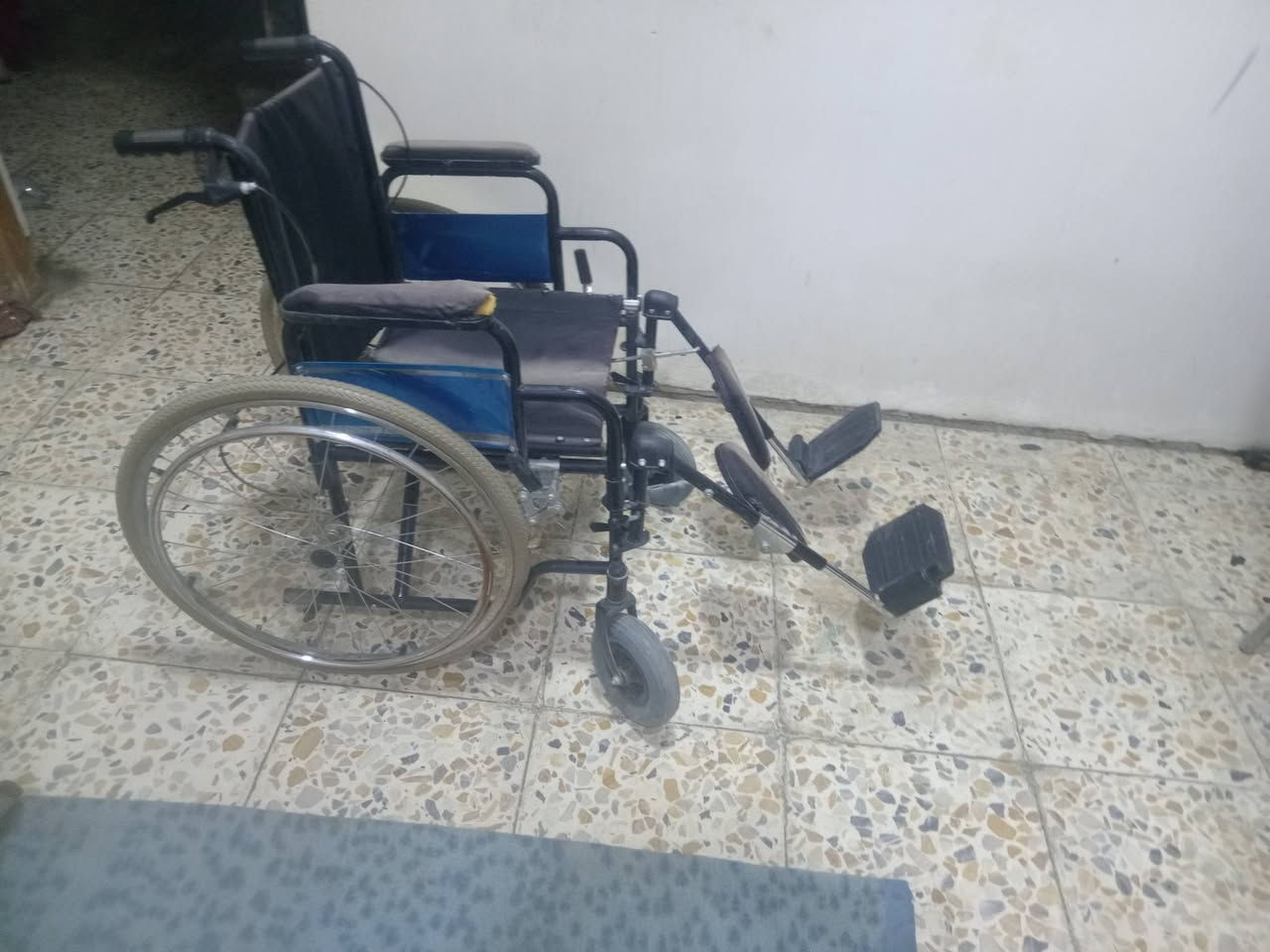 عربانة • بلاش • تواير نفخ