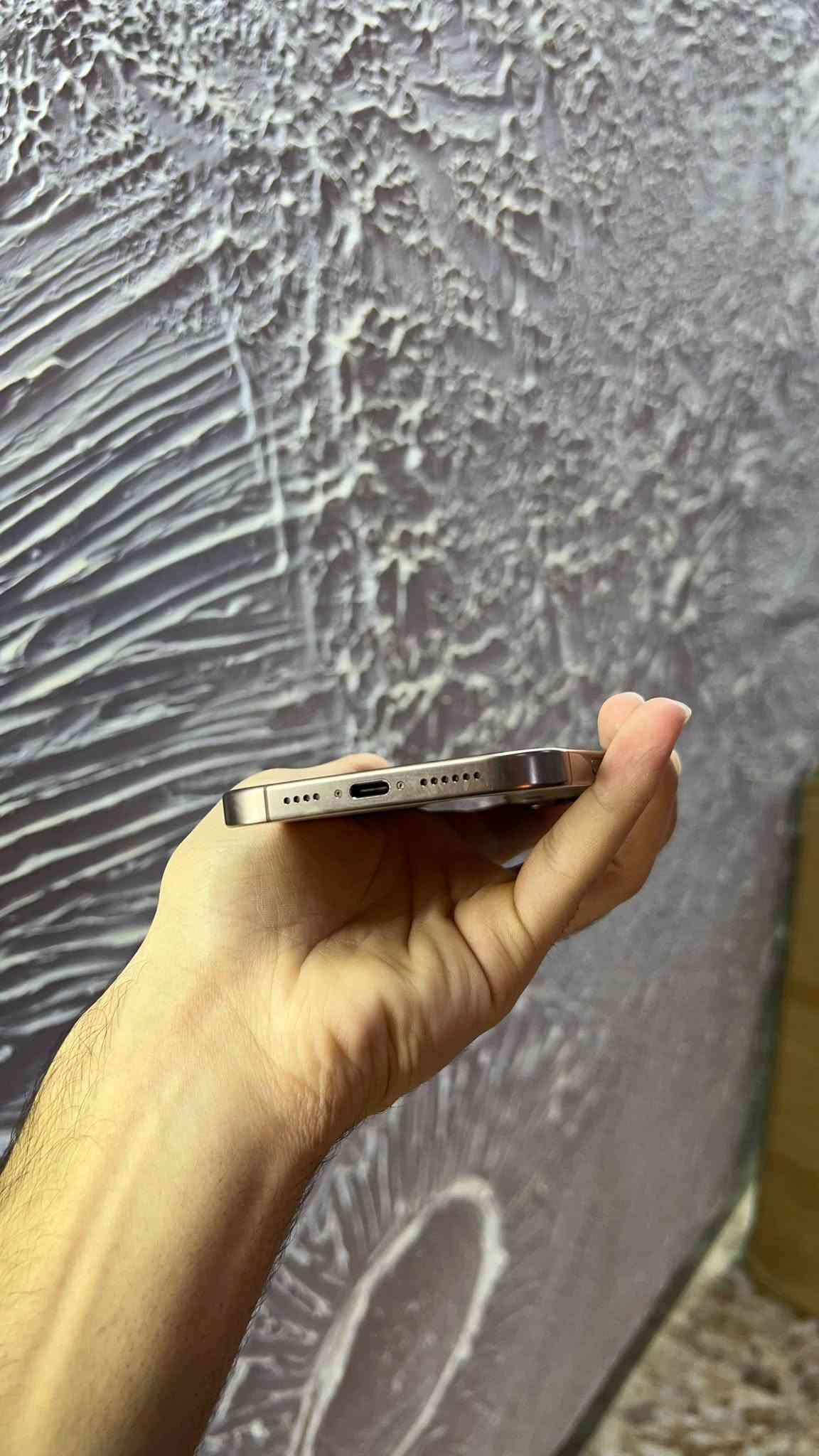آيفون ١٦ برو ماكس • ٢٥٦ • بطارية ٩١