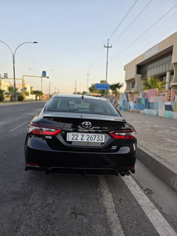 تويوتا كامري وارد أمريكي موديل 2024 محرك 2.5 بانزين فقط مواصفات SE +AWD شاشه جبيره فتحة بالسقف اتو هولد وهاند بريك بصمة كاميره خلفي  وحساسات داخل ابيض كشنات جلد و كهربائي  اشاير بالمري رادار جانبيات رادار امامي  ويل كروم تحكم استيرن كامل تحديد سرعه تحديد مسار شفتات بالستيرن بعد هوايه مواصفات بيها سياره مكفوله من اي نواقص كله بشرط ضرر باب خلف السائق مبدل بلادي نفس اللون وجاملغ خلفي صبغ مثل ما موضح بالصور بدون ضرر داخلي ارباك بس مال برد اما الباقيات بلادية  سياره ماشي 16,500 مايل يعني جديده مرقمه اربيل جديد باسمي قبل 20 يوم رقمت مكان السياره إربيل السعر  198 $ 
***********
*********** أربيل, العراق
