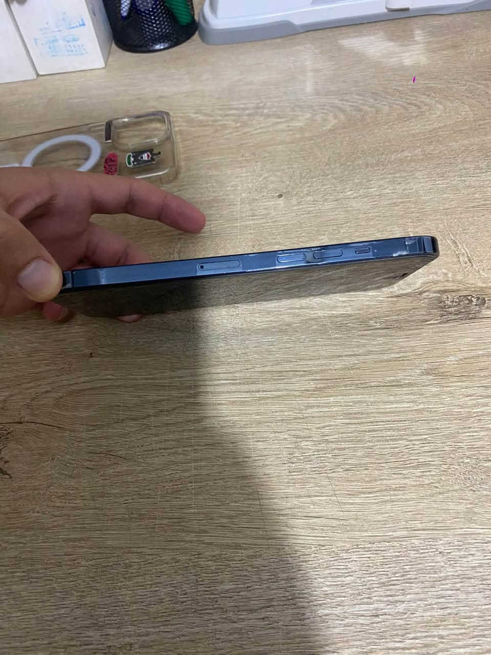 سلام عليكم
للبيـع فقط
١٢ برو ماكس 
لون نيلي مميز 
ذاكرة ١٢٨ 
بطارية 🔋 ٧٨ ابد مايصرف يعني الـ١٠٠ تكفيك يوم كامل فقط تصفح
امريكي نموذج m
بلادي ما مفتوح ابد يعني وتر بروف
 تك سيم كرت يعني خط واحد
كامل مابي نقص
وياه ثلاث كفرات وحماية كامرات اضافية ولزكة 
مغلف ppf
بي حماية كامرات
بي فلتر سماعات
لزكة مضللة شادها وعندي وحدة جديدة مامشدودة
مكاني بغداد الراشدية 
ماعندي توصيل 
سعرة ٤٥٠ مجال قليل حك الجية
استفسار ***********

نص مكتوب في الصور:
- ٣٣
- ٨:٣٦
- البطارية
- ٣٣%
- آخر شحنة إلى ١٠٠٪: ٤:١٠ ص
- الاستخدام اليومي
- أنت تستهلك كمية أقل من طاقة البطارية اليوم مما يحدث عادة حتى ٨:٣٦ م.
- متوسط
- اليوم
- ٩٧%
- ٧٤%
- هذا الجهاز
- iPhone 12 Pro Max
- الرقم التسلسلي: G0PDQ0130D42
- انتهت صلاحية التغطية
- انتهت الصلاحية في ٢ كانون الأول ٢٠٢١
- تشير سجلّاتنا إلى أن منتجك لا يدخل في نطاق التغطية بموجب الضمان المحدود من Apple أو بموجب أحد منتجات AppleCare لإصلاحات وخدمة المكونات المادية، وفقًا لتاريخ انتهاء الصلاحية المُقدّر.
- ✓ الإصلاحات والخدمة المدفوعة
- ✓ الدعم عبر المحادثة والاتصال الهاتفي
- تعرّف على المزيد عن خيارات الدعم
- هل تحتاج إلى مساعدة؟
- دعم Apple
- احصل على المساعدة بشأن جميع منتجات Apple