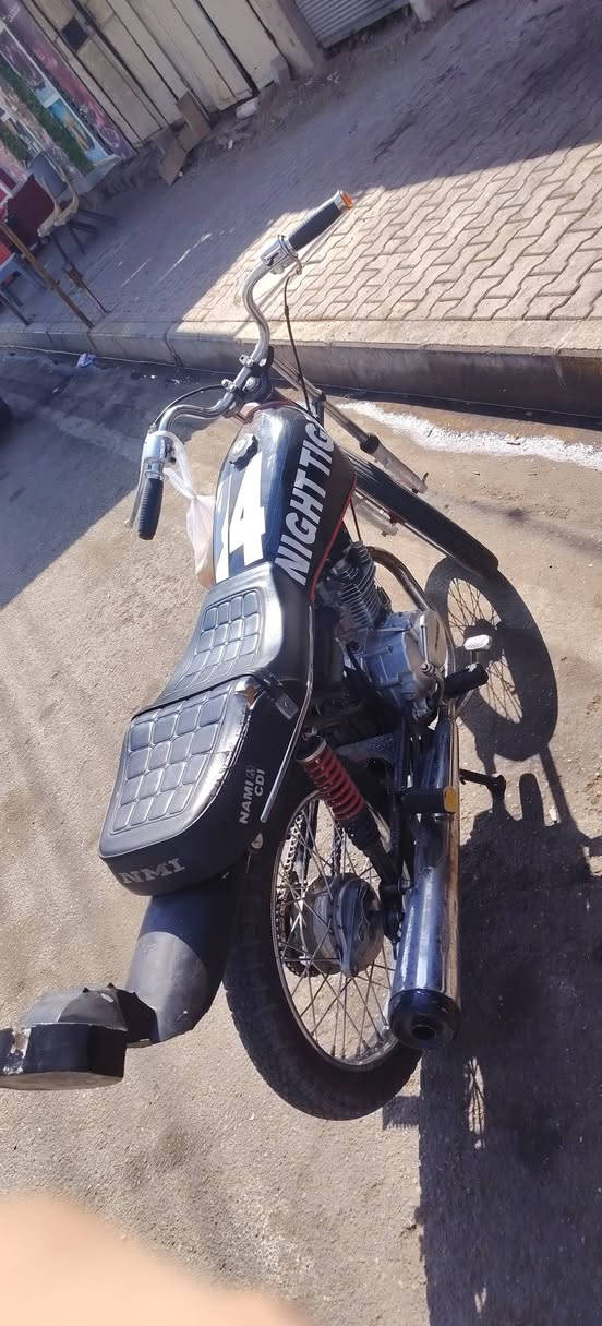 السلام عليكم سيجي 25 او نتنس شاصي رفيع 26ثنيهن مامفتوح للبيع صبانه مامضروبات انتس 500سيجي600 وياله ثنين عدلت وغراضهن كله اصلي شراي خاص او ***********وتساب
