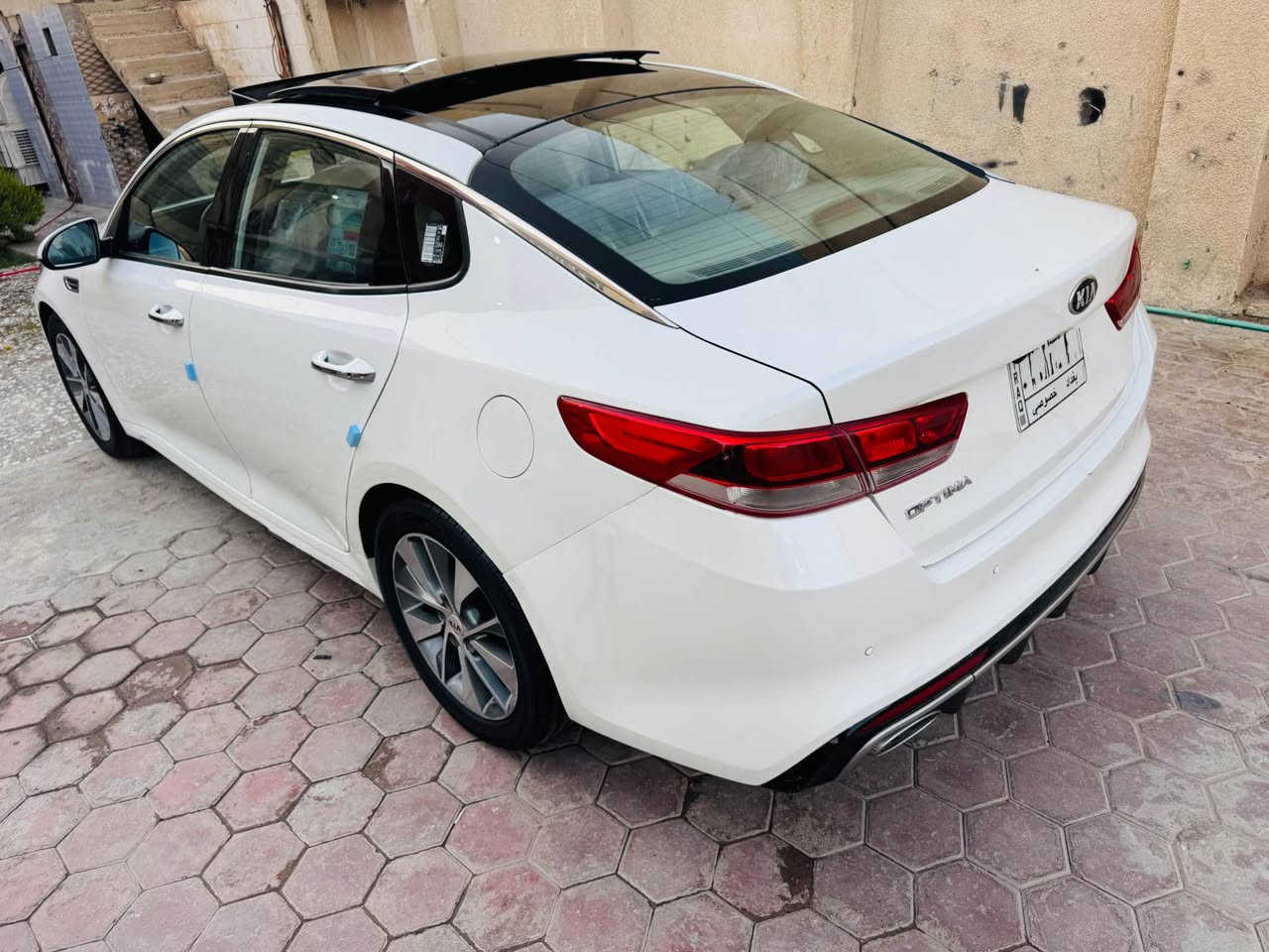 للبيع *********** السعر 150  اوبتما موديل 2018 خليجي محرك 2400دوش رقم بغداد فول مواصفات بنوراما جلد قطعتين تبريد مري شفط ماشيه 130KM حقيقي بيها صبغ نصف الجاملغ الخلفي فقط سونار مرفق السياره كير ومحرك وضع شركة مامفتوحات حداديه جديده تخم تاير جديد تبريد تدفئه كوله جديد السعر 150مكان السياره كربلاء المقدسة كربلاء, العراق
