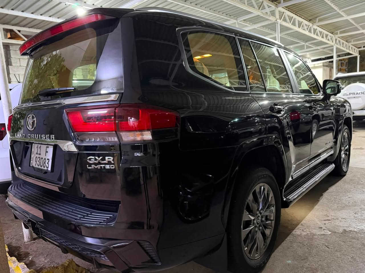 لاندكروز 2024 بريم لمتد GXR
ماشية ألف  كفالة عامة اخوان بحالة الزيرو
فول1/1 محرك 4000 تنفس طبيعي
كامرات 4 
كراسي كهرباء 
كراسي تبريد 
صندوك كهرباء 
سايد بريك دكمة 
انضمة قيادة 
شاشات 
ومعروفة لمواصفات لباقيه 
معرض النمور الجديد 
                 لبيع وشراء السيارات 
                البيع النقد او المرواس
                  لا يوجد نظام اقساط
📍ديالى بعقوبة الجديدة / شارع جسر الشريف
سعيد المندلاوي ***********
طاهر سعيد ***********
