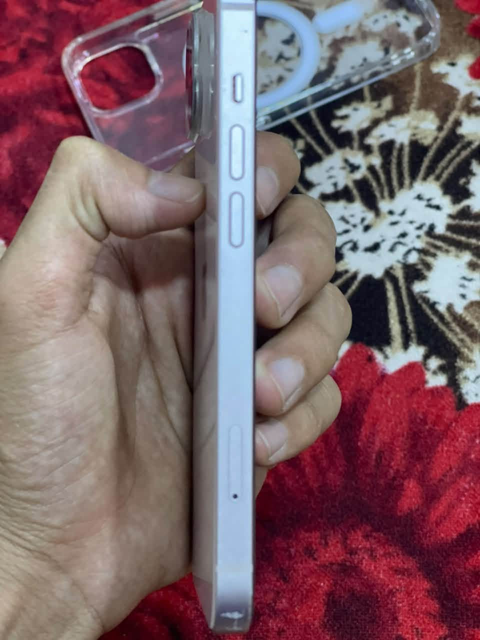 آيفون 13 • ١٢٨ • بطارية ٧٣٪