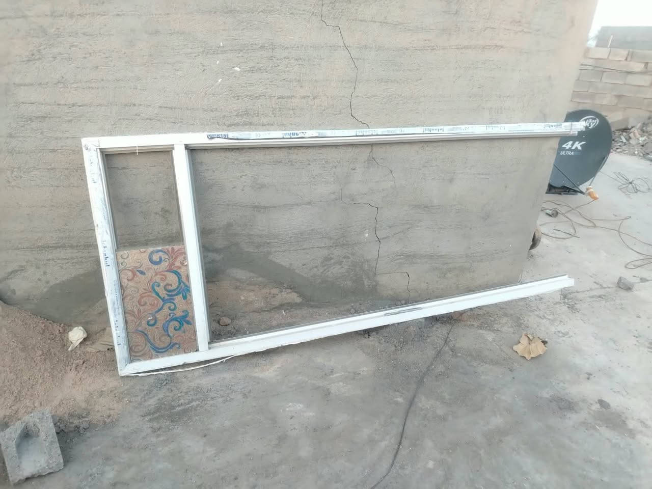 سلام عليكم شباب غراض لبيع شباج وباب مال صحيات معرض تلفزون ليريد يدخل خاص وهاذ  رقمي ***********
