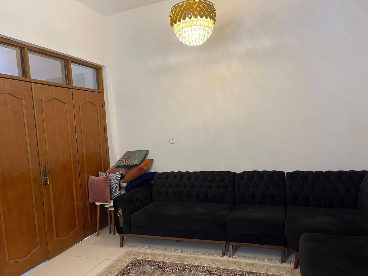 السلام عليكم ورحمه الله وبركاته..
بيت في حي الوفاء المساحة 100 متر ركن ..طابو صرف ..مربع  10 * 10.. قريب على الشارع الفاصل بين الميلاد والوفاء. منطقة حلوة وهادئة ..خدمات كاملة . عرض الشارع 10 متر ..ماء ..مجاري .. كهرباء ..تبليط .. 
طابق واحد بناء طابوق وسقف صب .. 
السعر 165 مليون .. للاستفسار...***********..
