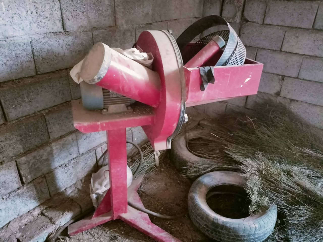 جاروشه للبيع مستعمله شي قليل المكان كركوك ***********
