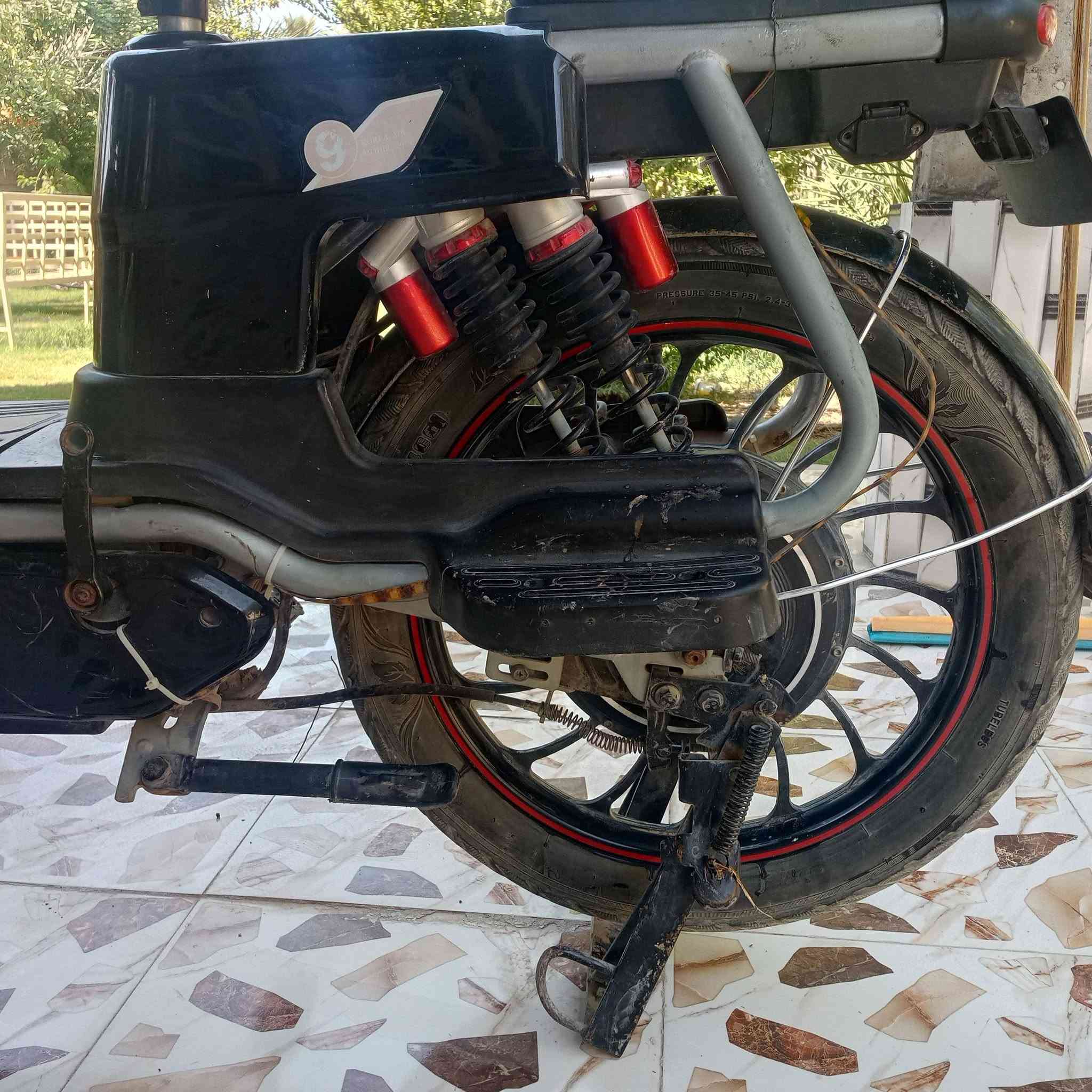 اخوان سلام عليكم بايسكل شحن البيع بطاريات جديده شاشه شقاله موديه 25بايسكل حلو السعر 200وبي مجال الطيبين المكان خالص تحويله انتصل ودلل ***********
