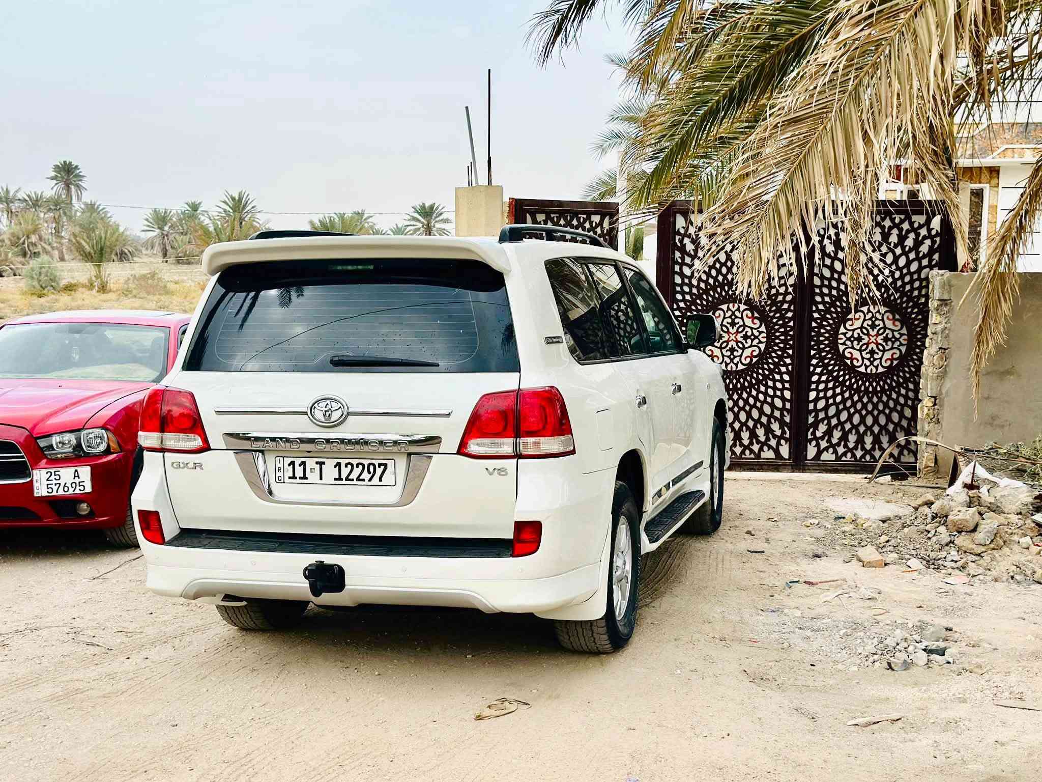 لاندكروزر • ٢٠١٠ • فول نضافة