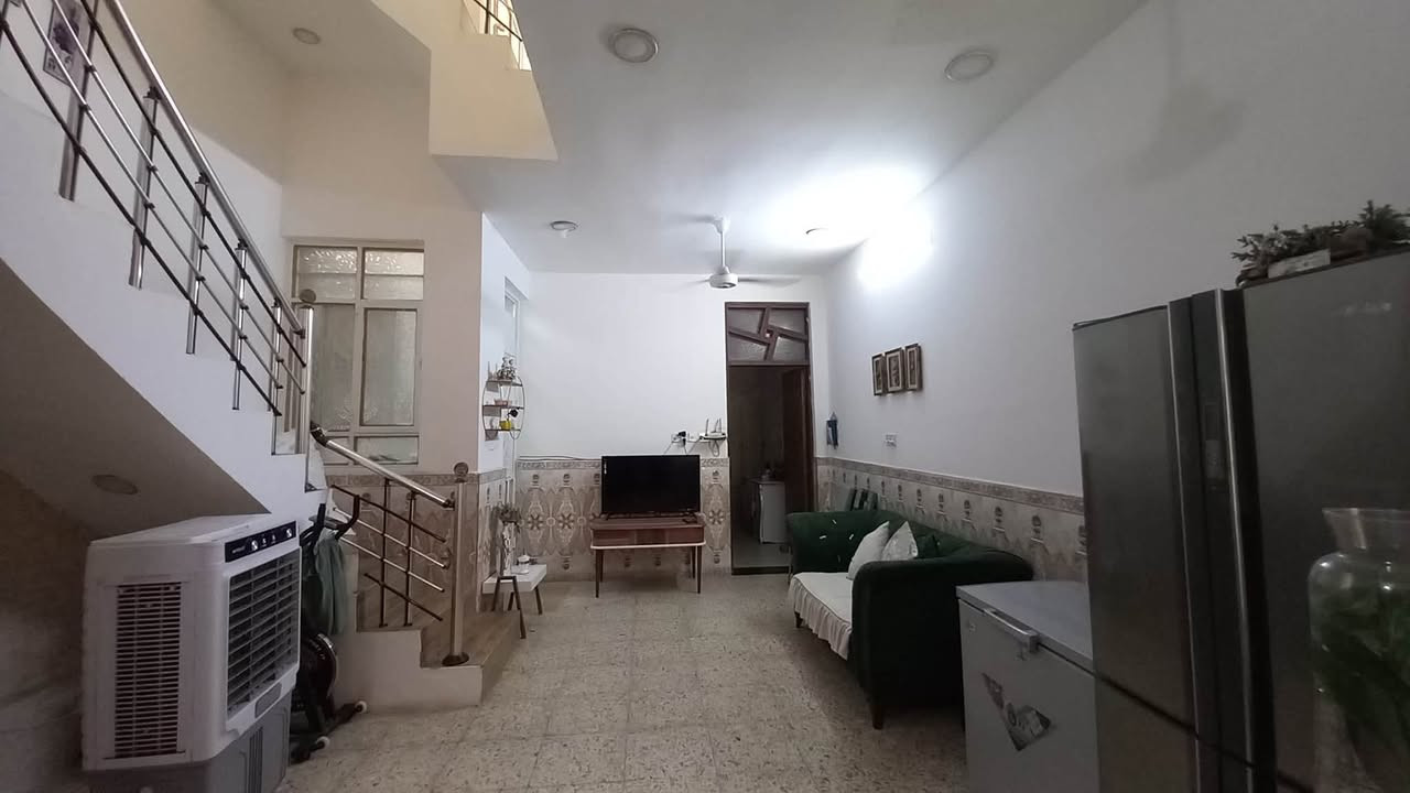 بيت للبيع في رئاسة العبيدي شارع ام البنين زراعي 100 مساحته *********** السعر112
