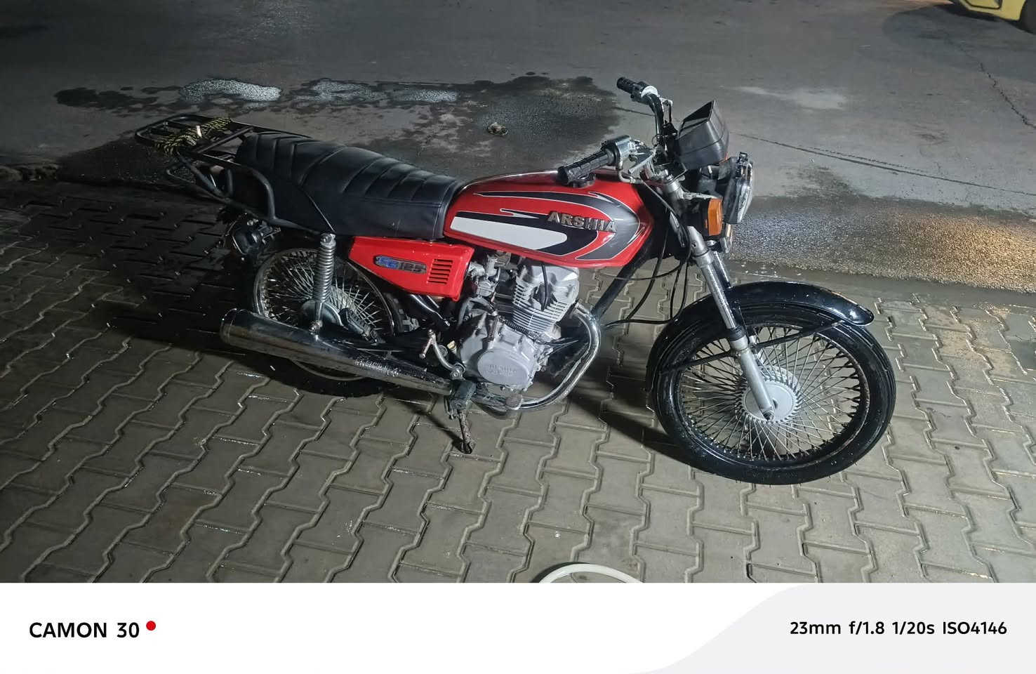 السلام عليكم دراجه للبيع موديل 18 اوراق اصولي سعر 550 بيها مجال مجالها قليل شراي يتصل‏‪***********‬‏
