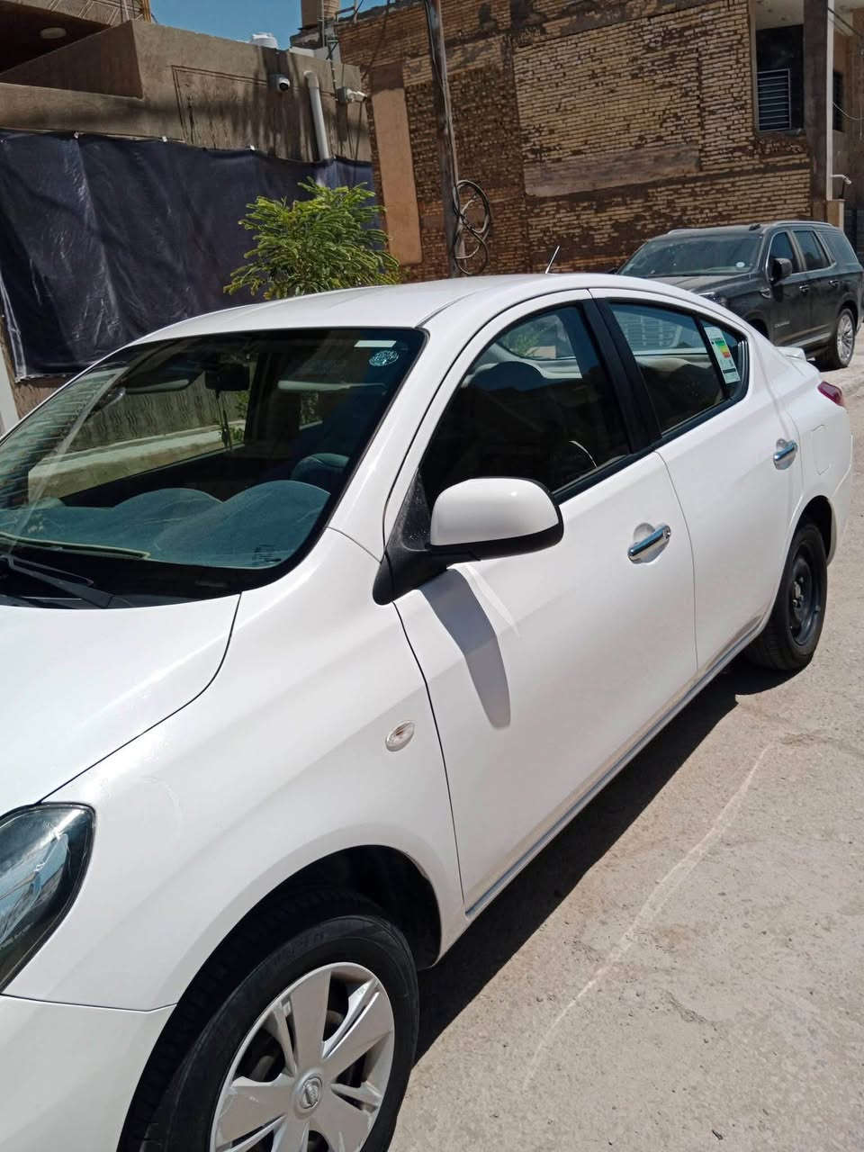 نيسان صني هندي موديل 20 ماشية 110المحرك والكير والحدادية والتبريد كفالة فيها كارت صغير في الجاملغ الأيمن والجاملغ الأيسر السعر 100ورقة مع المجال للشراي الاتصال على الرقم ***********
