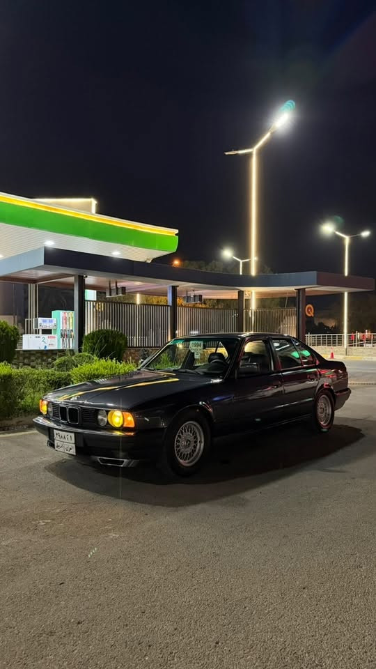 تجديد النشر
بسبب الوعود الكاذبه ‼️ 
525i
V6
2.5
مسكر
بدون حادث بدون تعديل بارد بدون معجون  
تبريد ثلج اربع طكات
ترايك للبصره 
كير محرك شرط 
مكان كركوك
شرطط التحويل والغرامات ‼️
*********** الهاتف 
مانقصه برغي اتصل وبيك خير وتدلل
