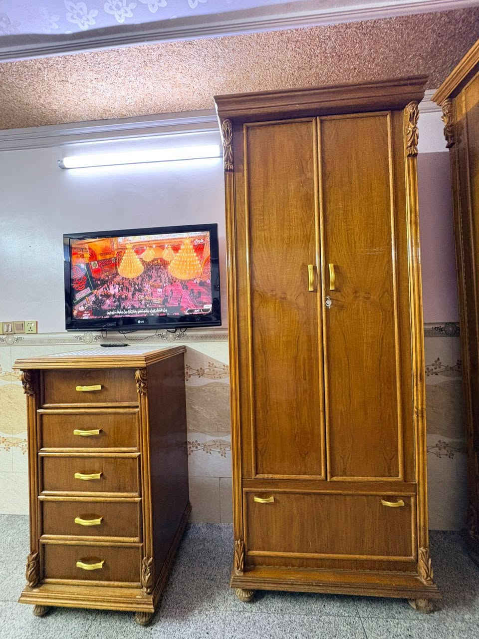 #للبيع
غرفه نجاره اخت الجديده بمليونين ونص‏‪
للاستفسار اكثر اتصل على هذا الرقم
‏‪***********‬‏
