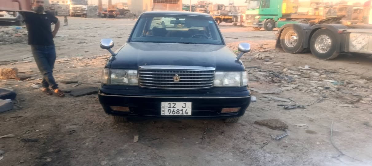للبيع كراون ارنب طويل محرك 2500رقم نينوى جديد موديل 92مكان بغداد ***********
