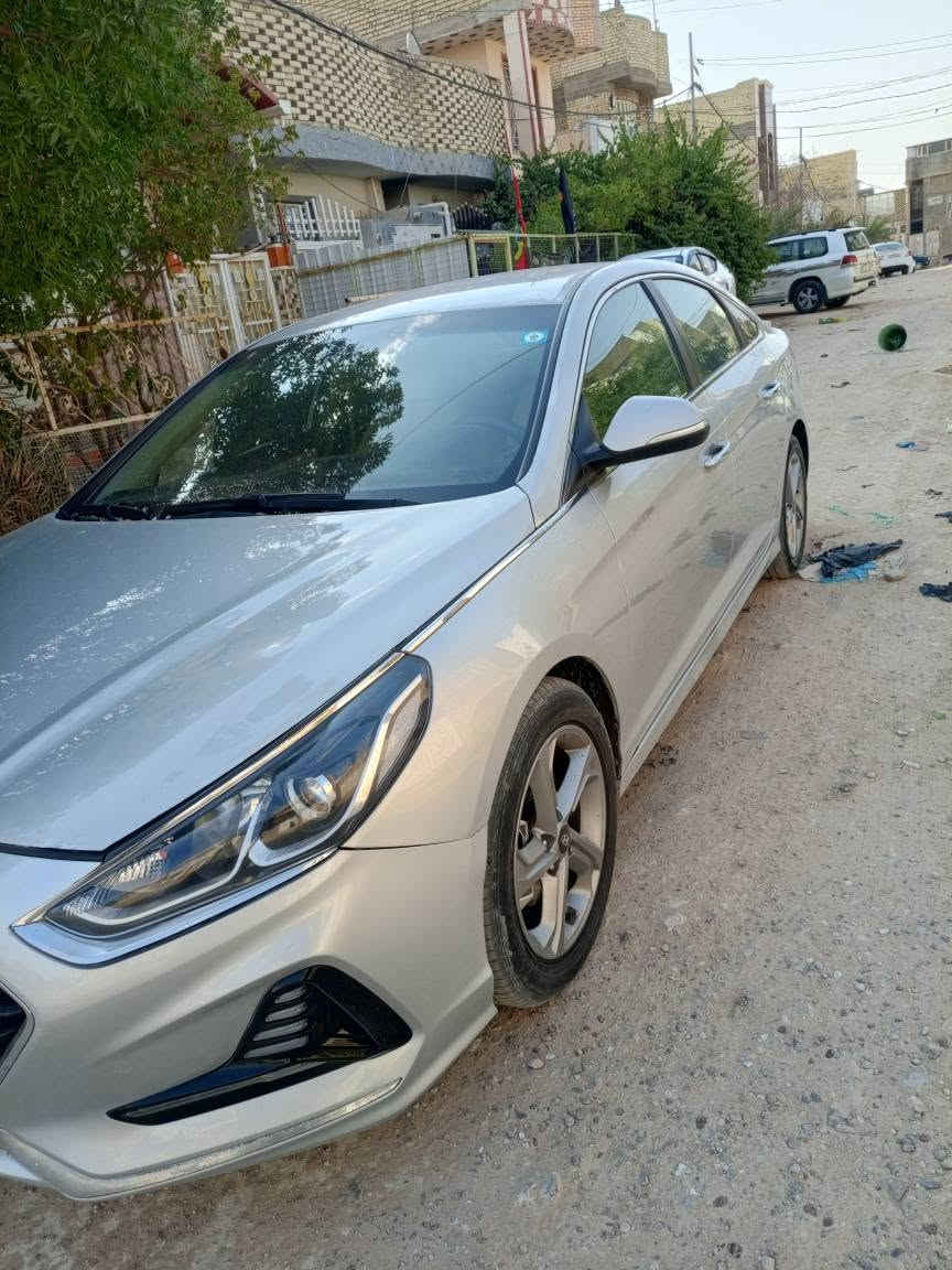 ***********و ***********سوناته خليجي موديل 18 رقم بغداد دولي محرك 4 سلندر دوش بيها منضومه غاز جاهزة بيها صبغ مكانات كامره شاشه حساس خلفي اشاير بلمري مري شفط تبريد قطعتين مكانها النجف النجف, العراق
