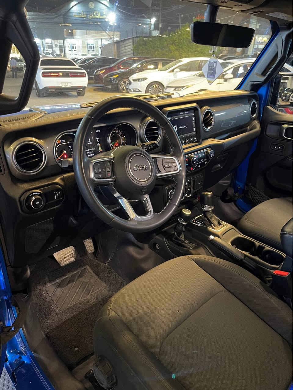 Jeep Wrangler 2023 SAHARA

V4 : کلین تایتل

موبايل : ***********
واتساب : *********** مخمور, أربيل
