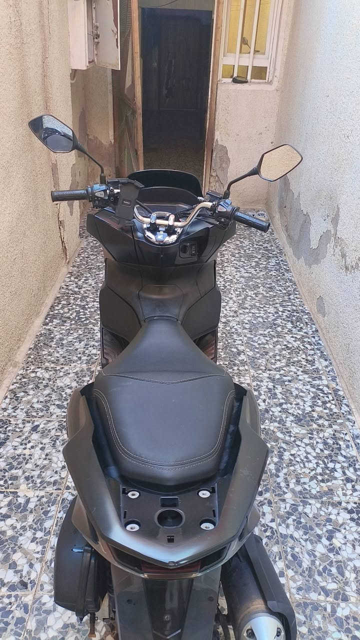 سلام عليكم PCXجيل رابع كوري 125cc ماشيه22الف دراجه نضيفه فقط ملاحضات بسيطه بل كفر سعرهه17 وبيه مجال مستعجل عل بيعه ***********
