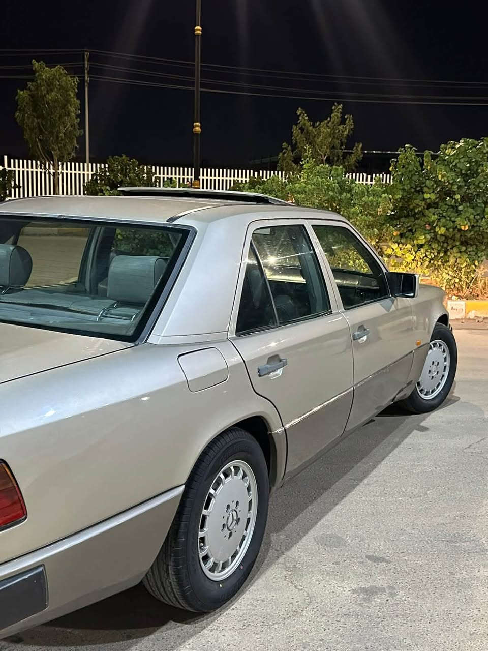مارسدس دب
1988

سنويه وهزه جديده 

بغداد دولي

محوره 2500

جام كهرباء 

حداديه

طخم تاير

قواعد بلاد

برانكيت بلاد

اريل شغال

كهربائيات كلهه جاهزه

سياره نصبتهه كلش حلوه

مصبوغه عام

السعر 67 وبيهه مجال 

سياره جديده

ناصريه مركز***********
