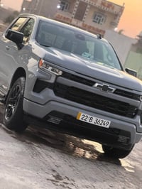 سلفرادو 2024 RST وارد امريكي السيارة نظيفه كلش حادثه باب اللي خلف السا...
