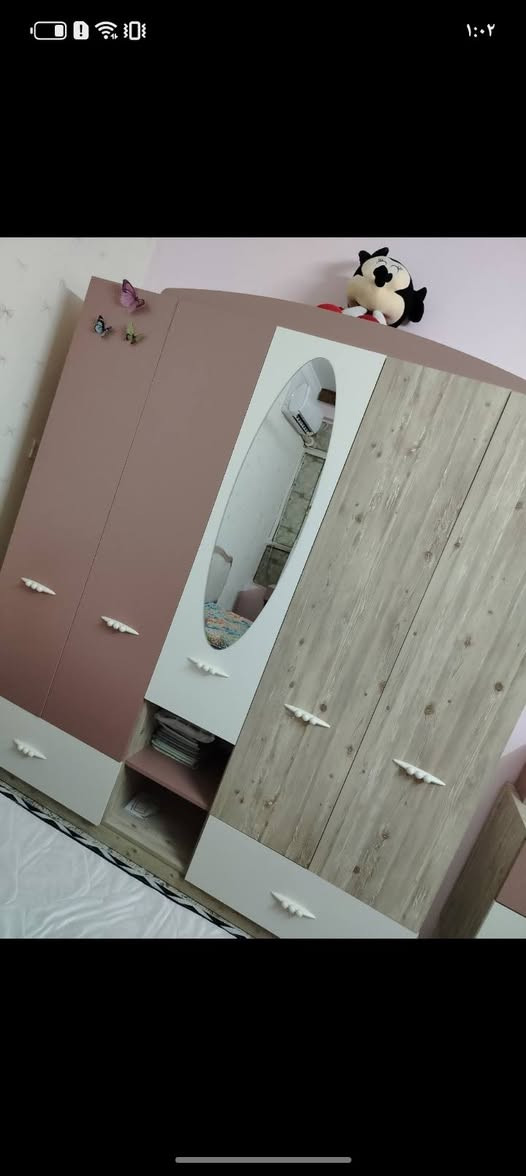 غرفة نوم تركيه شبابيه نظيفه جداً ومصارلها هواي 
ب 800 الف 
للاستفسار: ***********
