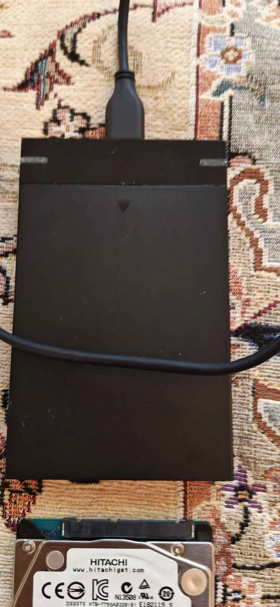 شلعه اغراض كومبيوتر 
320 gb hhd
250 gb hhd
250 gb hhd
128 gb ssd M.2
4 gb Ram laptop DDR3
للتواصل *********** أربيل, العراق
