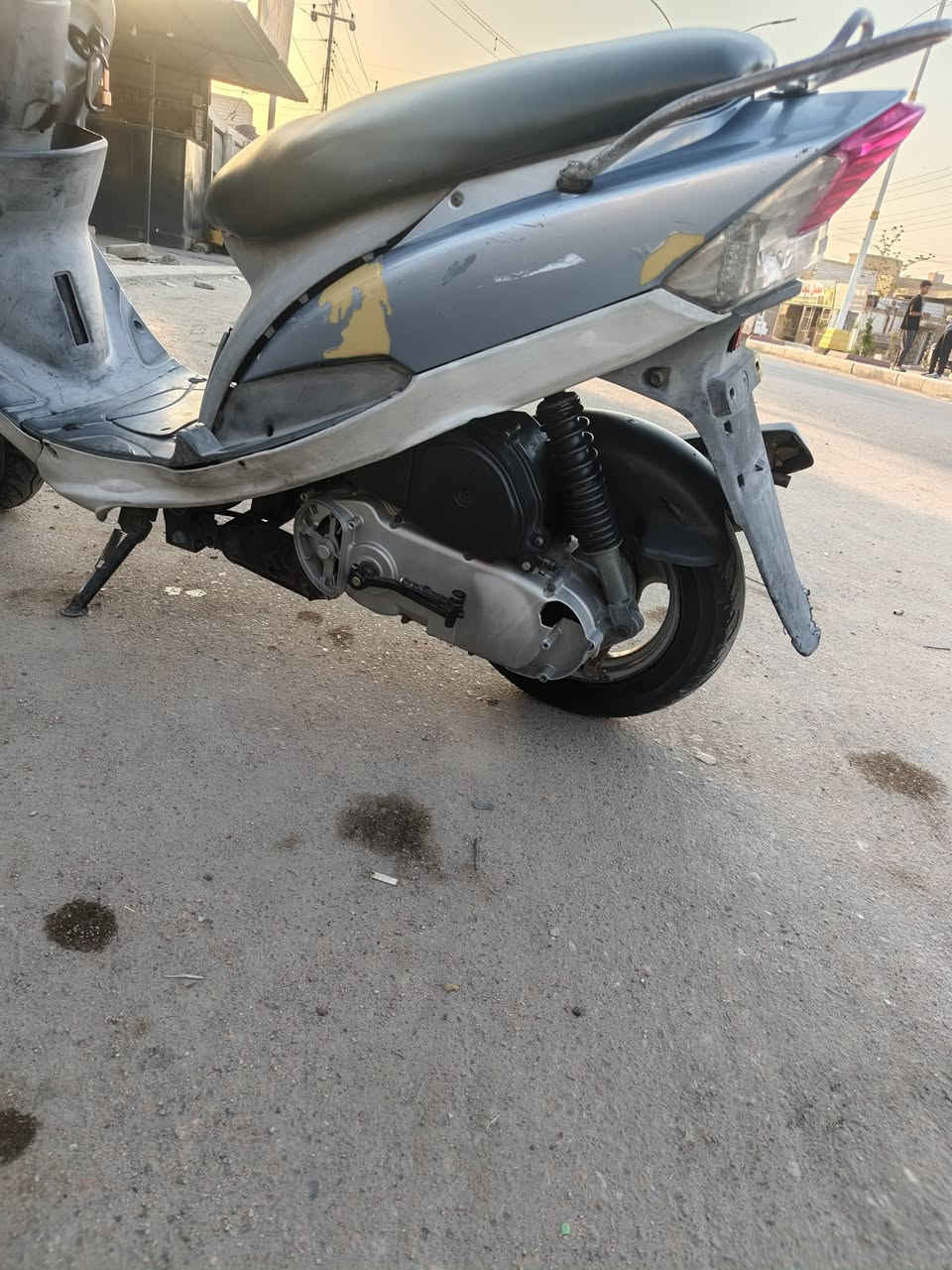 السلام عليكم دراجه ماكس مامفتوحه شرط لايتها وكفرها موجود دراجه نضيفه وشلعه حلوه سلف عوزه بس باتري السعر 475 وبيها مجال ***********
