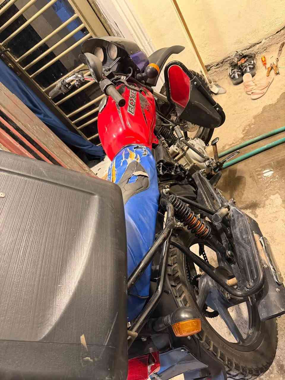 دراجه بوكسر  كلك موديل 23 يرادلها اشويه ترتيبات كلك اكفلك سرقه وعشائر وتندل بيتي اله تاخذها شغل واتوكل كبل ماتوكفك بشارع حلوه مستعجل على بيعتها سعرها 800 وبيها مجال للشراي ***********
