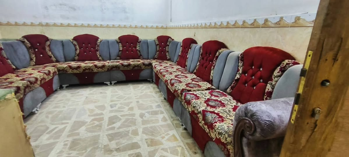 تخم ديوان للبيع نضيف 16 نفر السعر 225 نجف *********** نجف اكو توصيل بلكروه نجف *********** نجف اكو توصيل بلكروه نجف *********** نجف
