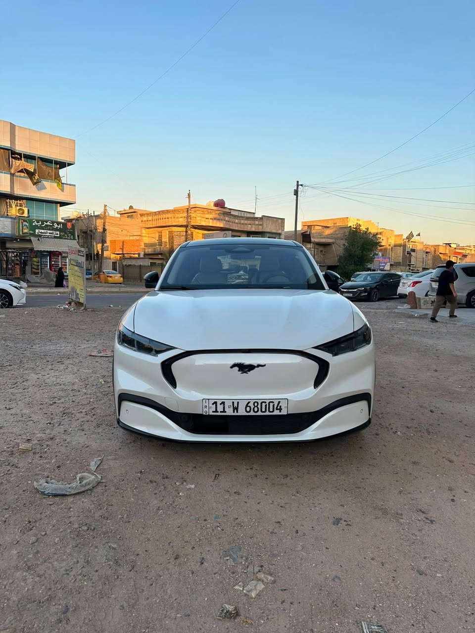 موستنك ماك اي بريميوم موديل 24 السياره فول مواصفات بدون ايرباك داخل اوف وايت كلش حلوه بالحقيقه احلى من الصور سعرها 185 قفل دخول شهداء مكاني البلديات او جميله رقم التواصل *********** علي المياحي 
ملاحضه ممكن المراوس بسياره رخيصه
