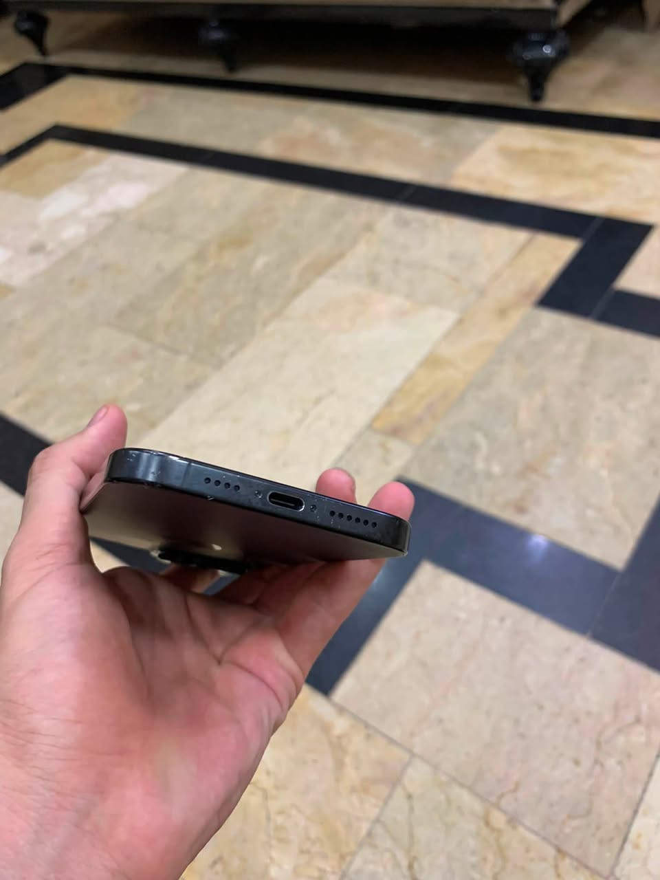 16 بروماكس 256 جهاز كله شغال مكفول من الفتح وتصليح فقط ضهره  تفطر بطاريه 91 بلاد نضافته 90.  كله شغال. فقط جهاز بدون غراض السعر 1050 قفل نهايته مابي مجال بلديات قفل السعر *********** فقط بيع بغداد
