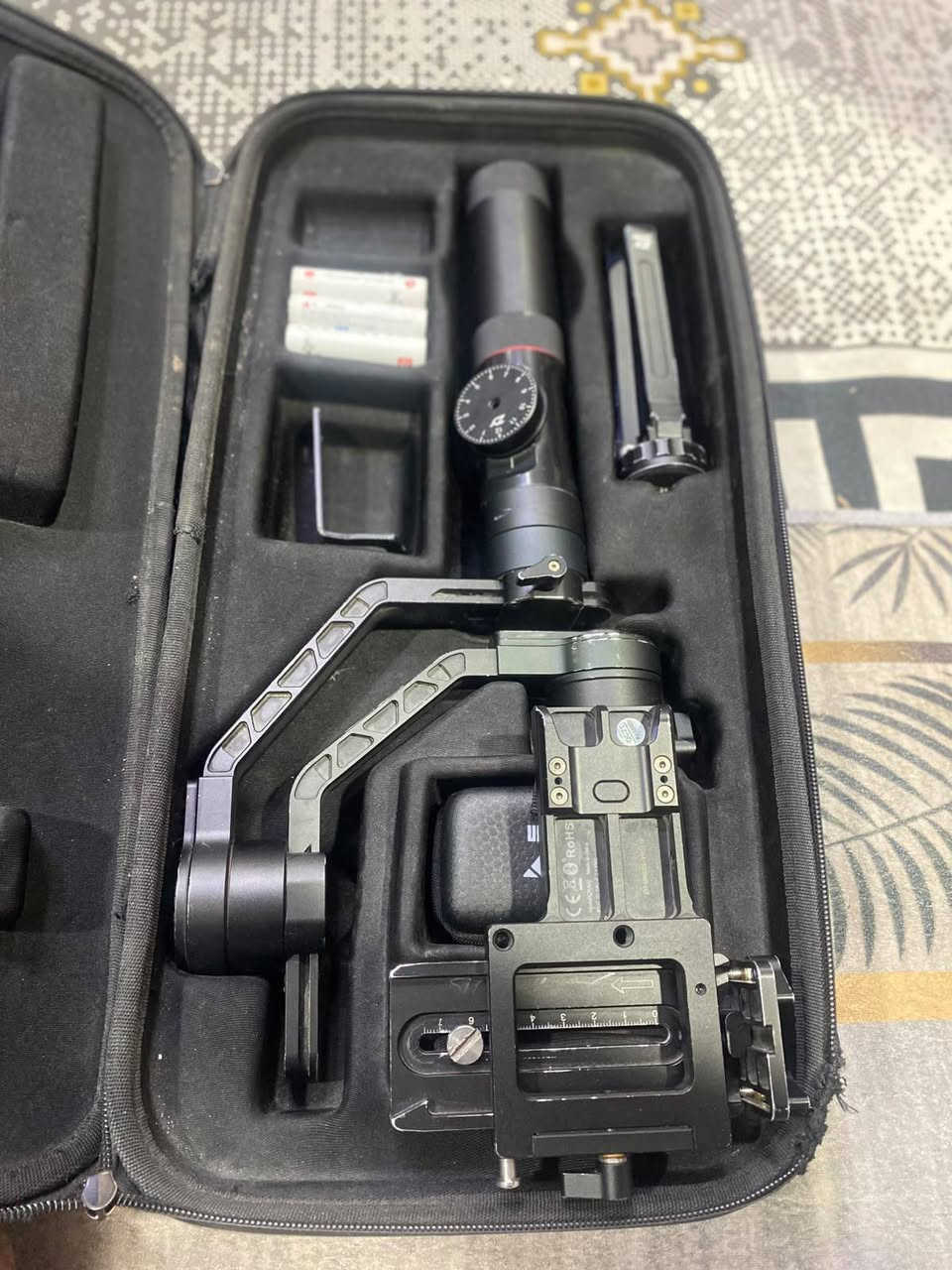 ⚡ فلاش خارجي TT560 Speedlite ✅ إضاءة قوية وثابتة ✅ مناسب للتصوير الداخلي والخارجي ✅ أوضاع تشغيل متعددة (M / S1 / S2) ✅ متوافق مع كاميرات Canon وNikon
🎥 رونن (Ronin) ✅ ثبات احترافي أثناء تصوير الفيديو ✅ لقطات سينمائية سلسة ✅ مثالي لصناع المحتوى والمصورين

 للاستفسار واتساب : *********** -***********
