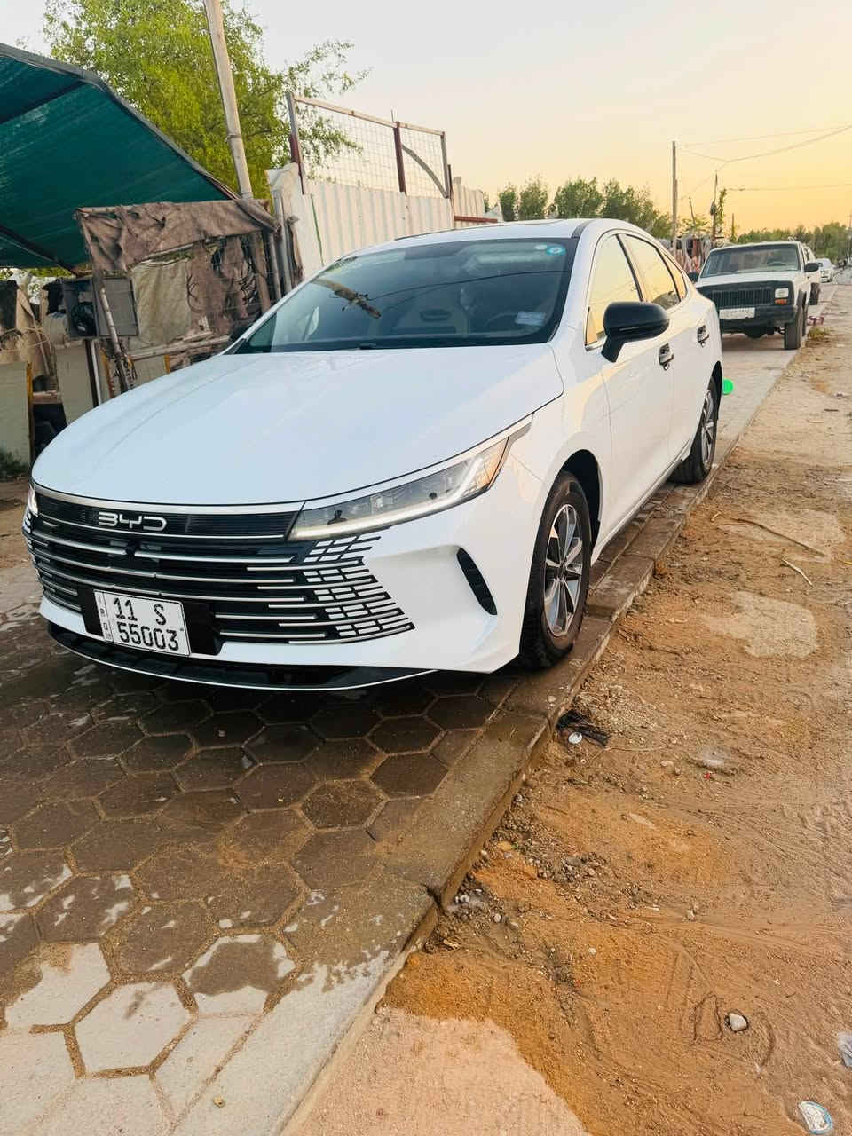 دستروير BYD موديل 2025 (فتحة سقف)
 العداد: 5,000 كم فقط.
 الحالة: بحالة الزيرو ومكفولة من الشخط والصبغ.
 الرقم: بغداد إنكليزي مميز (باسمي تحويل مباشر).
 الإضافات: أرضيات وأرضية صندوق أصلية + كماليات وملحقاتها الكاملة.
💵 السعر: 20,500,000 دينار (وبي مجال جداً بسيط).
📍 المعاينة: النجف - حي الوفاء
📞 للتواصل: *********** او تفضل خاص
