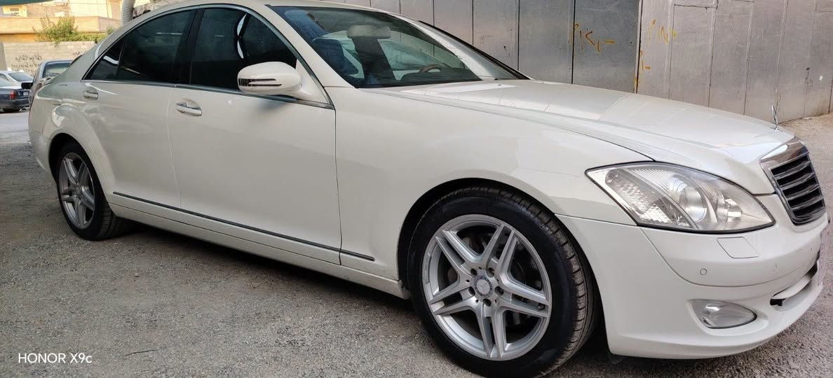 مارسیدز s350 2009 فول فول مواسافات 
تەنها 130 هەزار کیلۆمەتری حەقیقی ڕۆشتووە 
سپێری دانەبەزیوە کۆدارە 
چوار تایەی لۆک خراوەتە ژێری
  دەعامی بۆ داعامی بە شەرت 
لۆکە سەیارەکە ژێری لەدەر و ناوی جوانتر نەبو مەیبە
 بۆیاخو دەعمی نییە

سعر: لە کۆمێنت داوا بکە ڕاستەوخۆ بۆت دێت 📥

کارەبای گێڕ مەکینە هەمویی بە شەرت
هیچ کێشەیەکی تێدا نیە 

ژمارەی خاوەنی
***********
