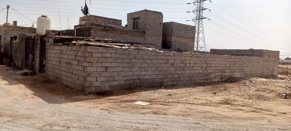 قطعه لبيع بس مكاتبه منطقة ٥٤قرب جسر المعالي المعلق ماء كهرباء شوارع نضيفه سيارات المعالي براس الشارع استفسار اتصل ‏‪***********‬‏
