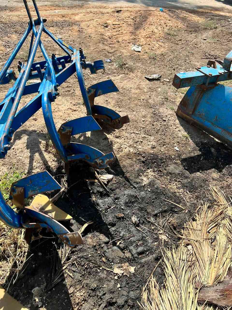 للبيع فدان رباعي حجم ٨ موديل ٢٠٢٠ مكفول مكان بغداد  ***********
