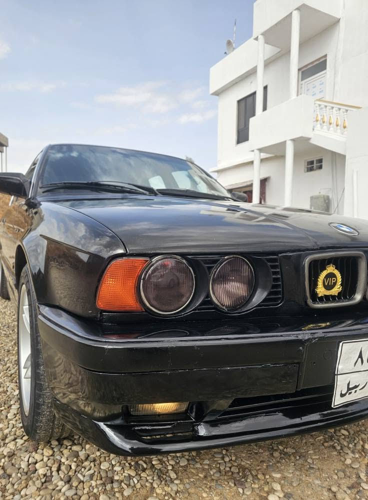 بي ام دبليو 520 • ٨٠٠٠٠ كم • ويل M