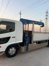 للبيع هينو كرين موديل 2023 رقم بغداد 6 وربع 3سلايت مخالف  سياره جديده ...
