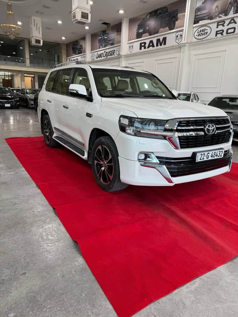 لاندكروزر GXR
2016
بريم فول موصفات
عداد المسافة 130,000
بارد في الباب فقط
السعر 420ورقة او بيها مجال 
العنوان بغداد جكوك
***********
