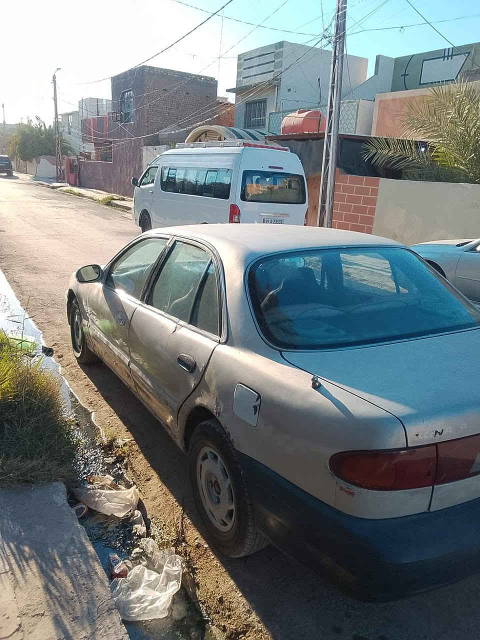 السلام عليكم سوناته موديل 93 سياره حلوه خير من الله رقم جديد صدر جديد تخم تاير جديد تبريد يشتغل السعر 35 وبيها مجال مكان سياره ديالي بعقوبه محتاجه بس صبغ  اي ستفسار تصال بلرقم ***********
