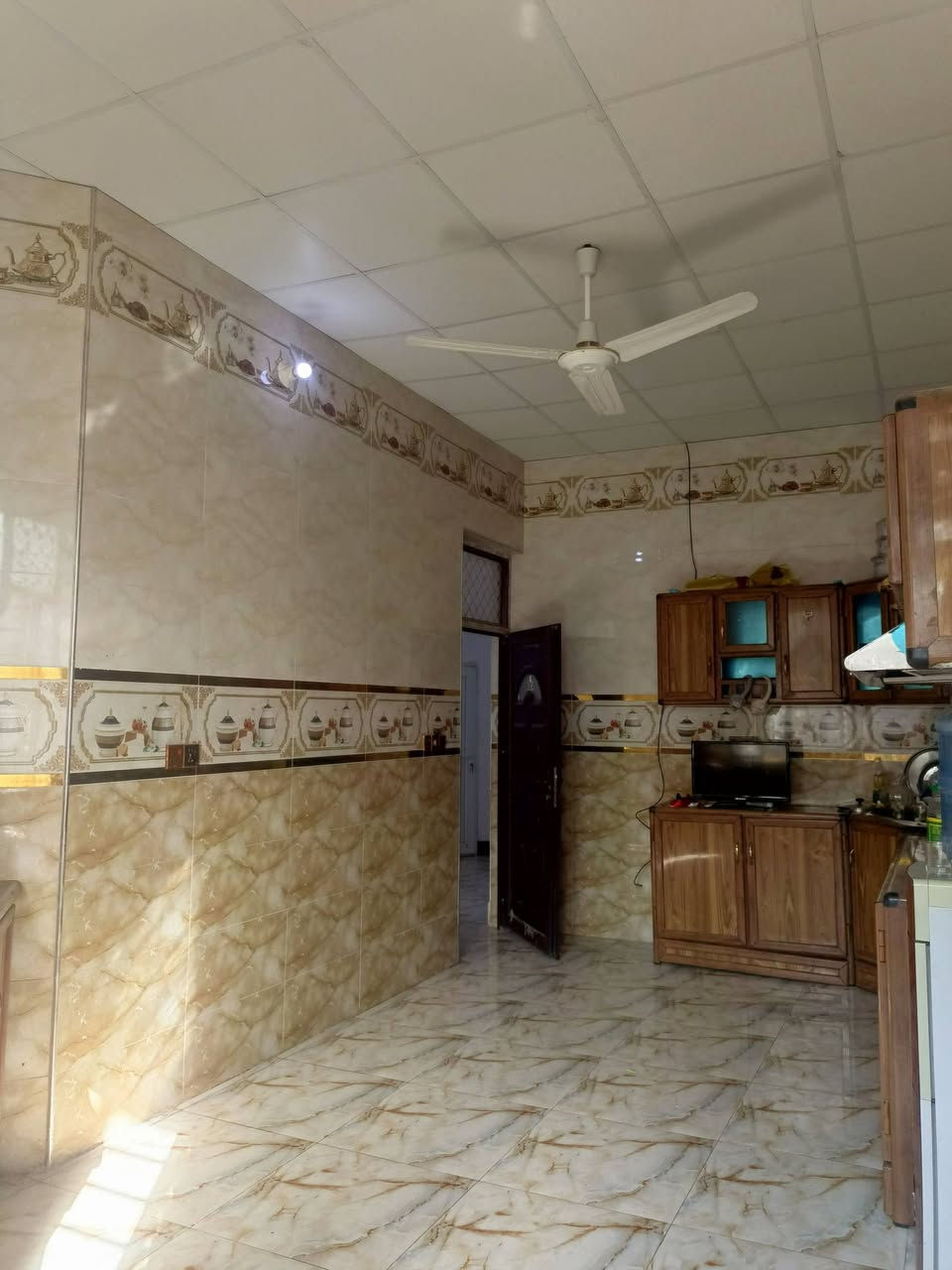 دار للبيع بهرز حي العروبة مقابل  الجنسية طابو ملك صرف كامل الخدمات 150متر10*15 السعر  95 رقم الهاتف ***********//***********
