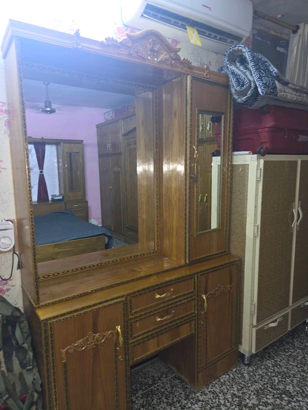 غرفه نوم عراقية للبيع السعر 800 مع المجال مكاني بغداد الخطيب