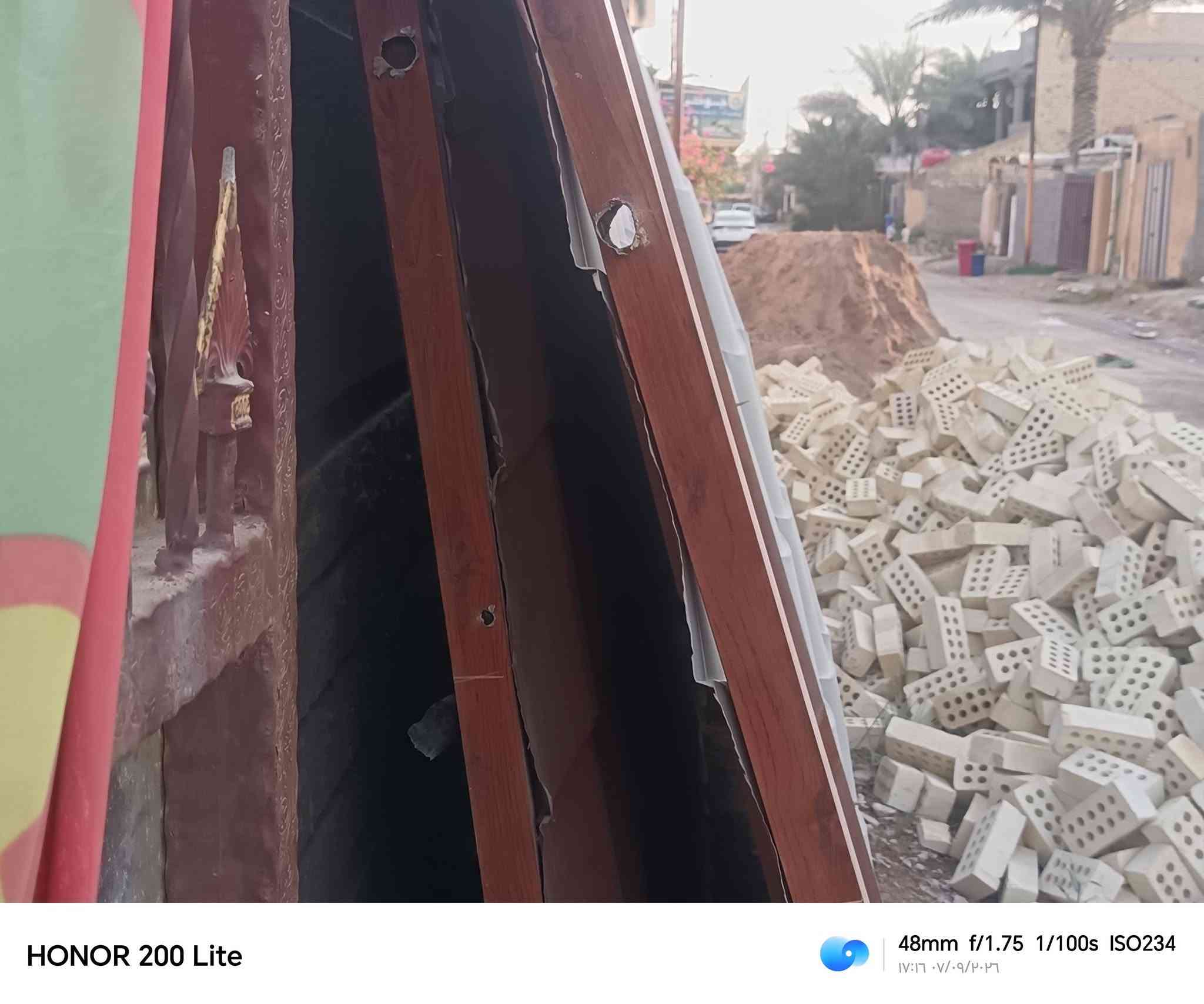 للبيع سقيفه المنيوم عدد قطعتين  جماليه شكل مثلث او عادي طول القطعه الوحده 5*3    
 ***********
