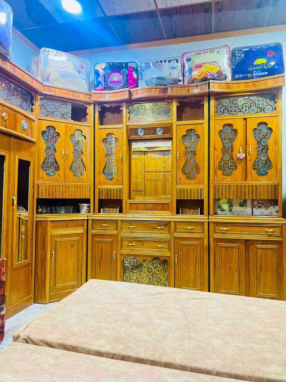 غرفه نوم للبيع فول نضيفه هودج السعر 875 الاستفسار عل رقم ***********
